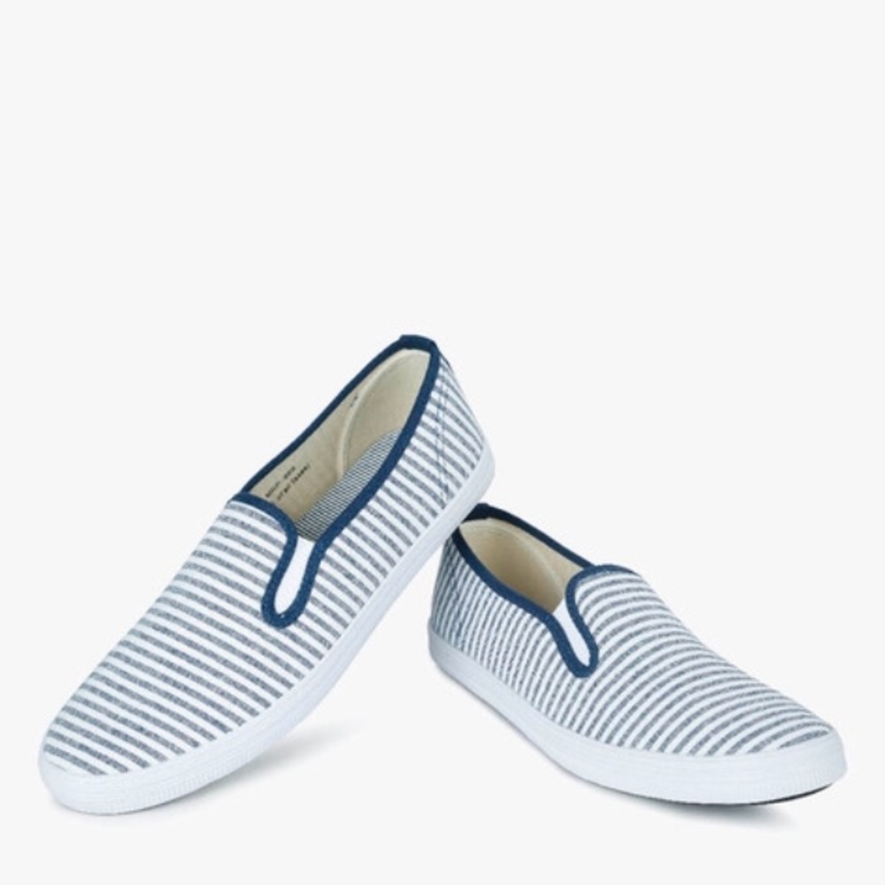 American Eagle shoes